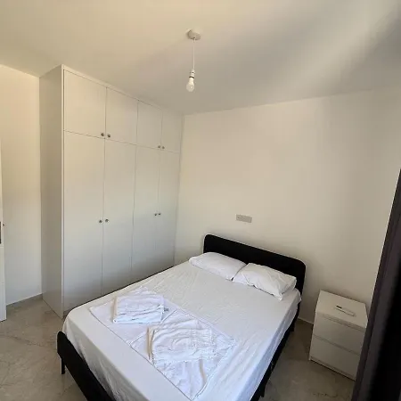 Modern Flat In F2 ニコシア